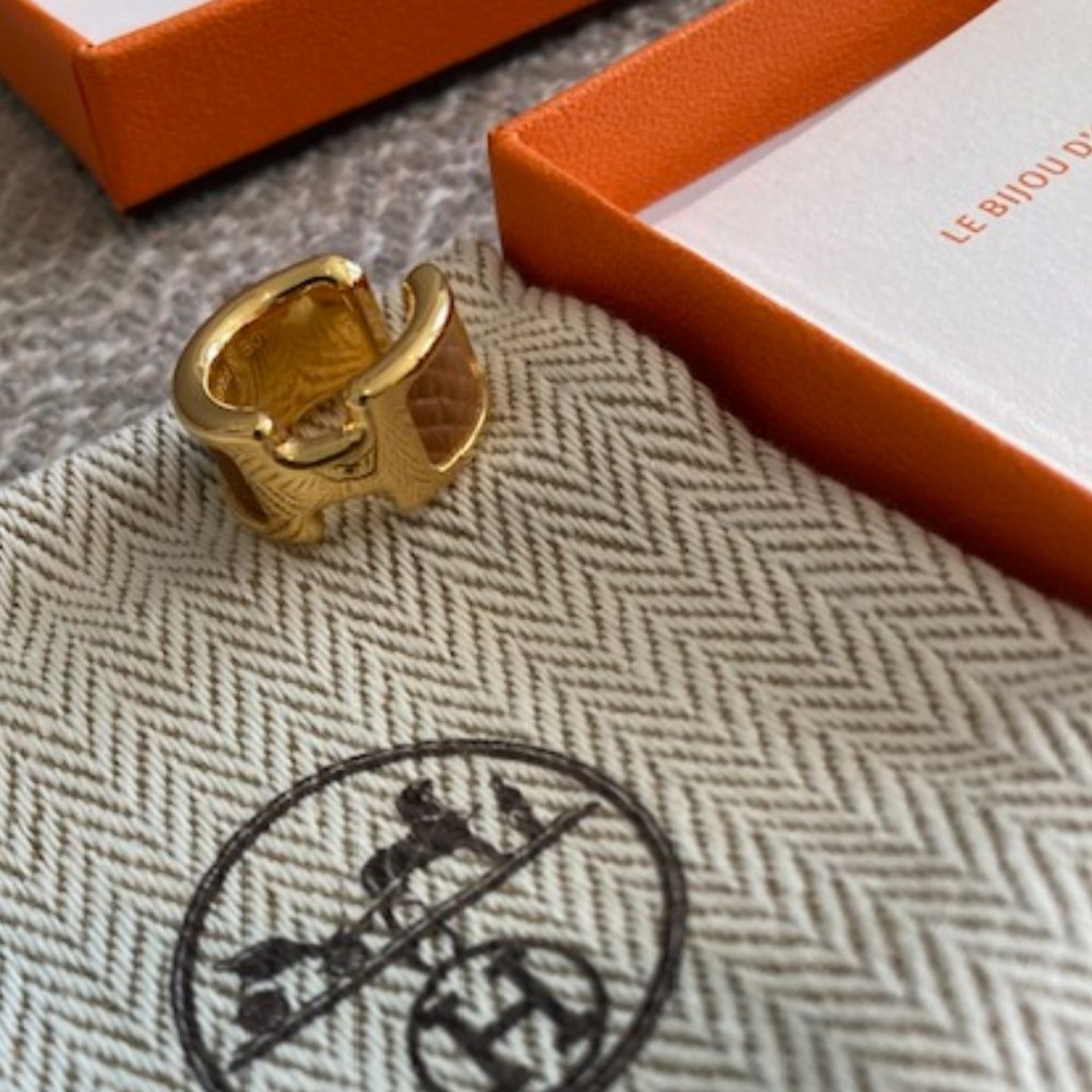 Closet Clear-Out SALE! Hermès Olympe Ear Cuff, Gold, Small Model--Like New